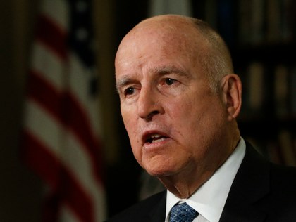 Gobernador de California veta dos leyes pro inmigrantes