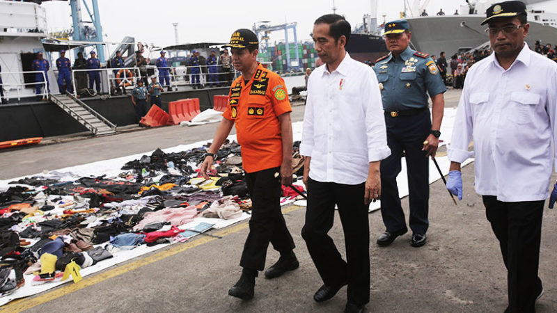 Indonesia: Los restos del Boeing 737 de Lion Air fueron “posiblemente” hallados en el mar de Java. 189 fallecidos