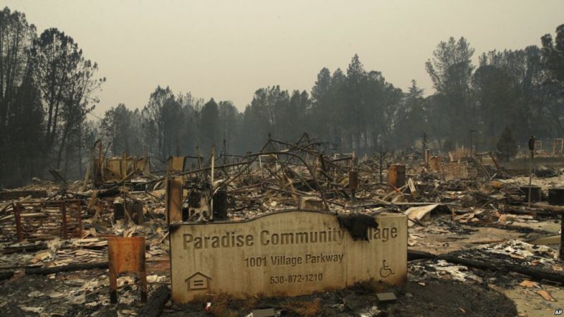 Videos: El incendio más devastador de California ha causado la muerte de 48 personas, la desaparición de 228 persojnas y destruido 7,100 residencias