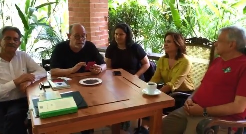 Video: Silvio Rodríguez recitó el poema La muralla ante AMLO, quien a partir del próximo sábado será presidente de México