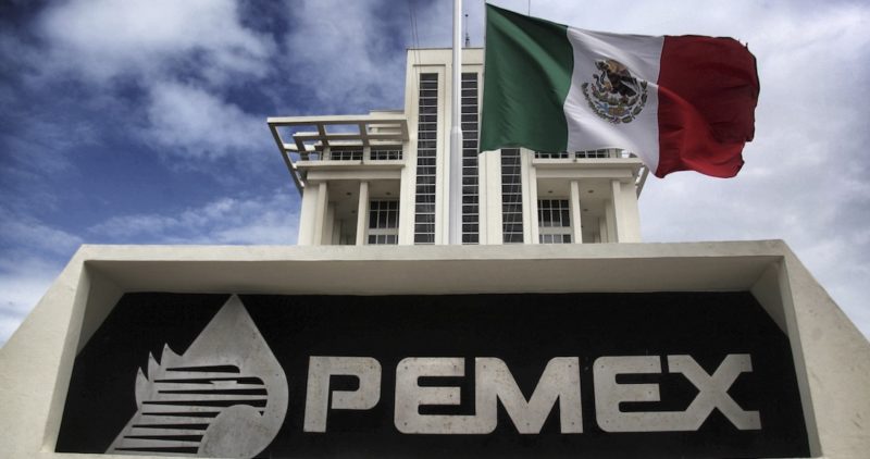 Pemex adelanta a inversionistas: 5,200 millones de dólares extras, más 1,600 millones del huachicol