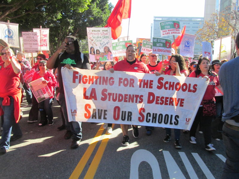 La huelga de maestros en LA desencadena acciones locales, estatales y en EU en busca de mayores recursos económicos tendientes a fortalecer la educación pública