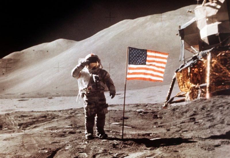 Exige Trump a la NASA enviar astronautas a la Luna en cinco años
