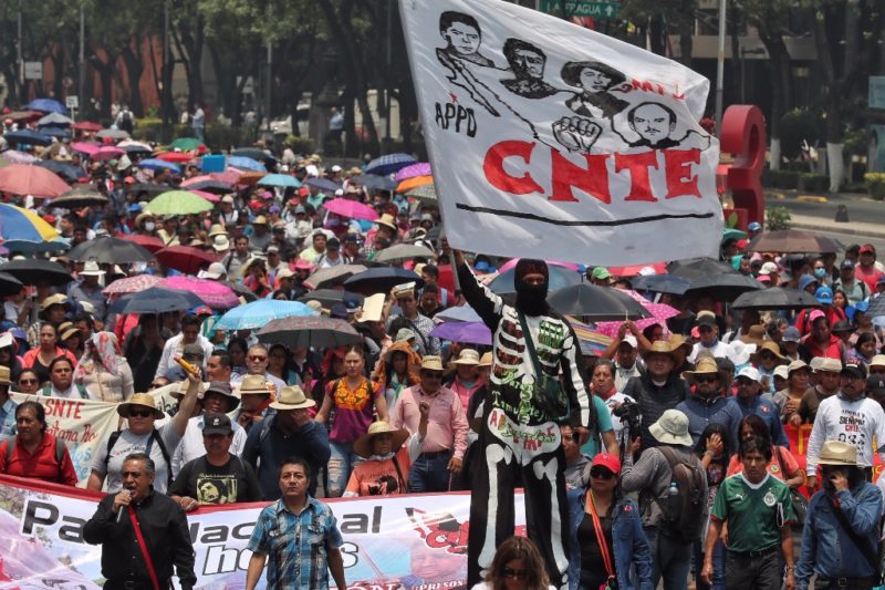 Dice López Obrador que no tiene “diferencias de fondo” con la CNTE