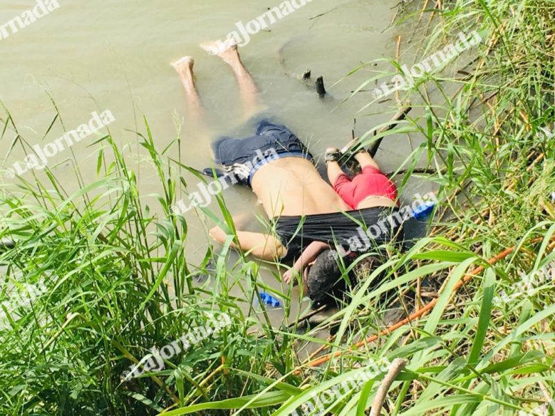 Foto de migrantes ahogados causó “inmensa tristeza” al Papa