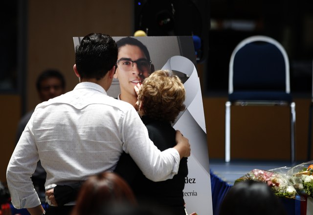La novia del universitario Víctor Ronquillo, culpable de su asesinato, acusa su padre