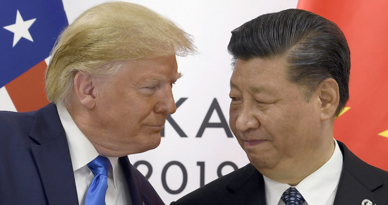 Trump dice por primera vez que está arrepentido de lanzar una guerra comercial contra China