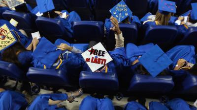 California ofrece 2 años gratis a estudiantes de ‘Community College’, sin importar su estatus migratorio