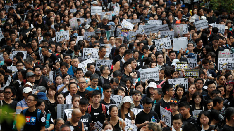 Video: Manifestantes marchan por el área más poblada de Hong Kong durante una nueva jornada de protestas
