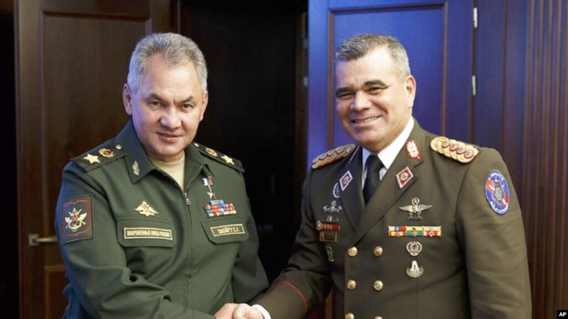 Rusia y Venezuela firman acuerdos para intensificar cooperación militar