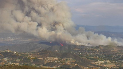 Incendio ‘Tenaja’ arrasa con 250 acres y obliga evacuaciones en la comunidad de La Cresta cerca de Murrieta