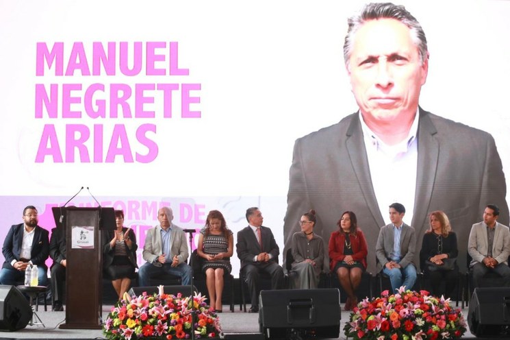 Manuel Negrete, alcalde de Coyoacán, se desliga del PAN, PRD y MC y se suma a AMLO. Denuncia corrupción y señala al ex delegado, Mauricio Toledo