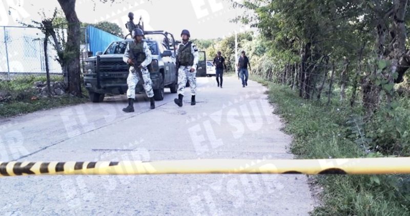 Enfrentamiento entre militares y civiles armados deja al menos 14 muertos en Tepochica, Guerrero