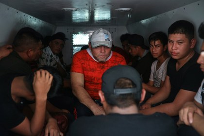 Cartel de Sinaloa prospera con tráfico de migrantes gracias a “tolerancia cero” de Trump en la frontera