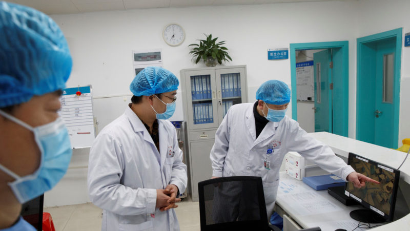 Video: China confirma 25 nuevas muertes por el coronavirus y el total de fallecidos asciende a 132