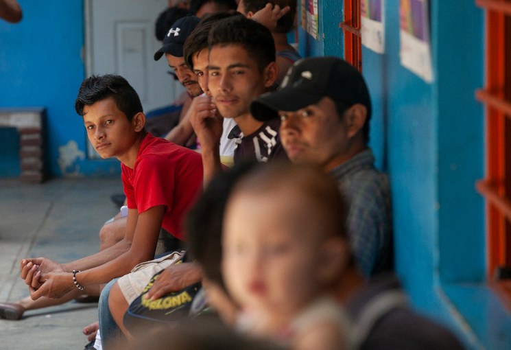 Ya regresaron a sus países cinco mil centroamericanos. Dijeron que fueron llevados a México con engaños, afirma el presidente López Obrador
