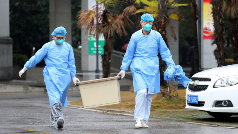 China teme que el nuevo coronavirus pueda “mutar y propagarse” mientras aumenta a 9 el número de muertos
