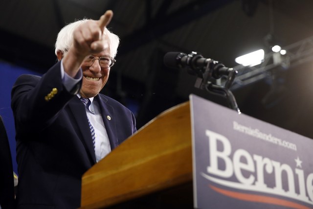 Gana Sanders en Nuevo Hampshire, en carrera por candidatura demócrata