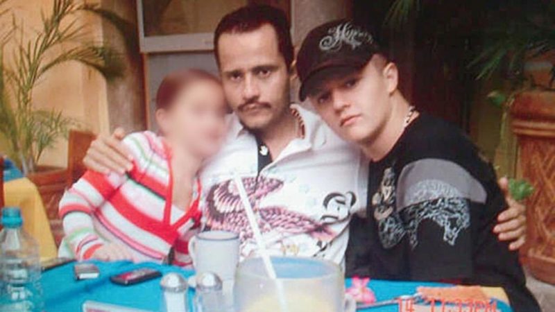 Reportan el arresto en EEUU de la hija de ‘El Mencho’, acusada de lavar dinero para el Cartel de Jalisco. Parte de los recursos, para los periódicos Unomasuno y Amanecer, indican