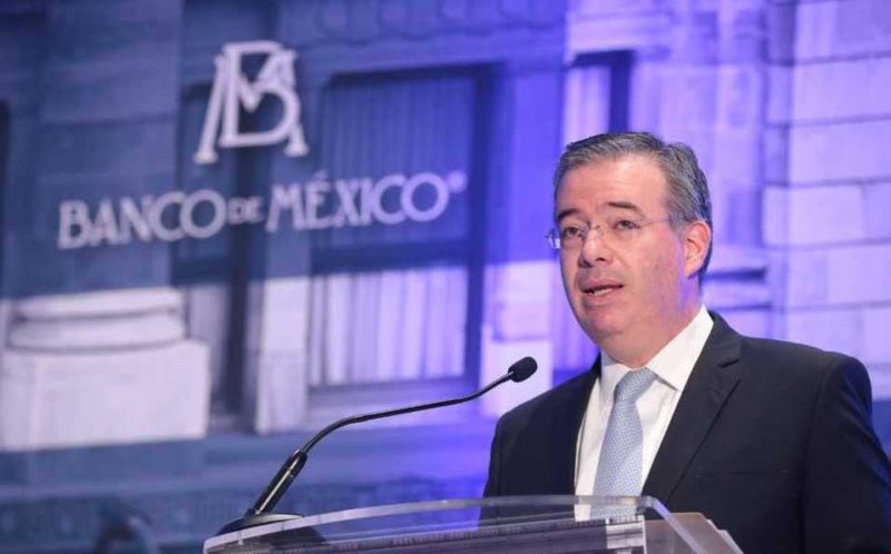 Videos: Liberamos 250 mil millones de pesos para evitar ‘frenón o apretón’ en banca, dice el gobernador  de Banco de México.  Niega que se trate de una especie de Fobaproa