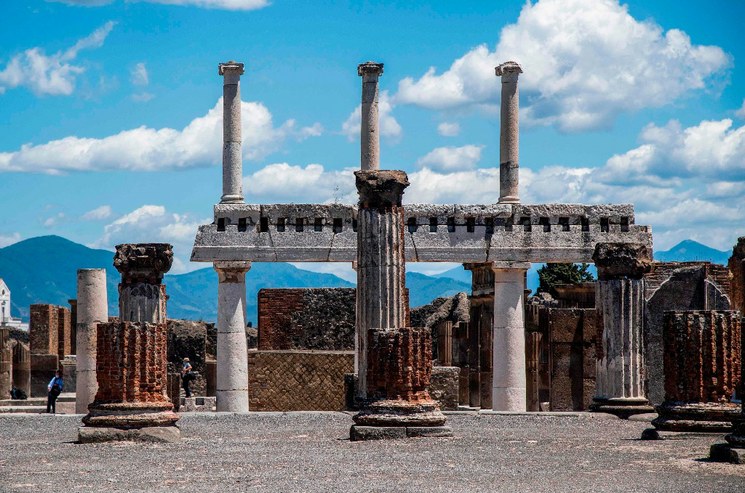 Reabre el sitio arqueológico de Pompeya tras cierre por coronavirus