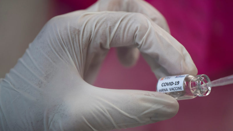 Novavax inicia las pruebas de una vacuna para el covid-19 a 130 voluntarios sanos de 18 a 59 años de edad