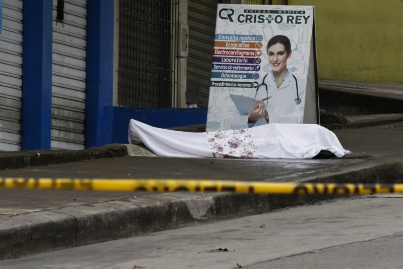 Más de 438 mil posibles muertes más en América Latina para el 1 de octubre, estima la Organización Panamericana de la Salud