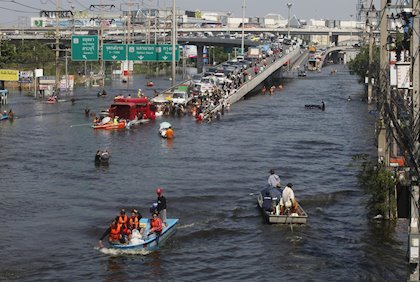 Inundación en un tercio de  Bangladesh afecta a dos millones y medio de personas. Las lluvis monzónicas pueden durar más de un mes