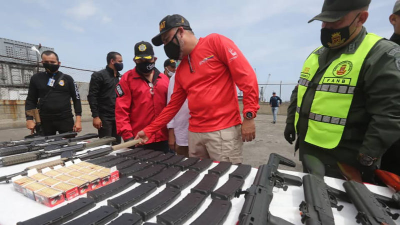 Autoridades venezolanas incautan armas de guerra provenientes de EE.UU. por vía marítima
