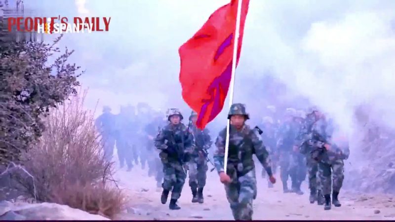 Vídeo: China muestra su poderío militar ante los ojos de La India