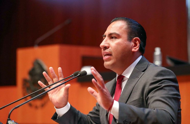 Morena y PES eligen a Ramírez Aguilar al frente del Senado