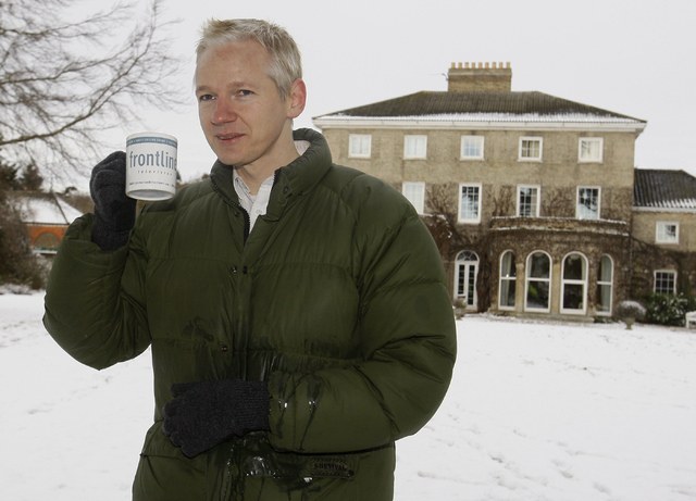 Rechaza Assange, fundador de WikiLeaks, solicitud de extradición de EU