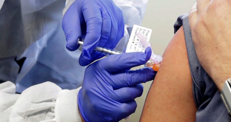 Ebrard: 7 laboratorios buscan hacer la fase 3 de su vacuna en México; se firmará el acuerdo COVAX