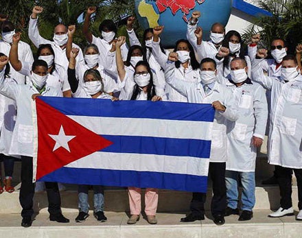 Brigada cubana de la salud cumple 15 años de salvar vidas en más de 60  países