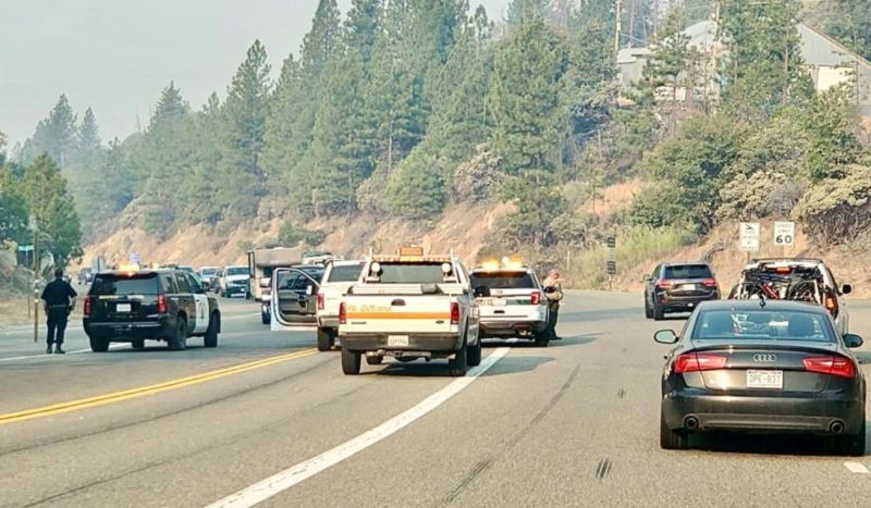 Turistas y residentes deben evacuar área de lago Shaver en el centro de California debido a incendio forestal