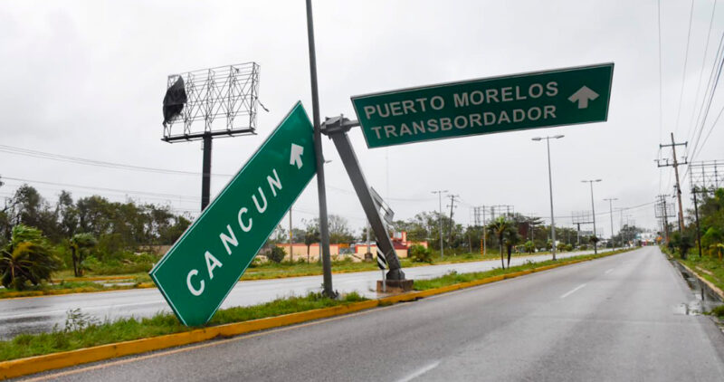 Videos: Delta golpeó a la Península de Yucatán como categoría 2, con vientos de 160 kilómetros por hora. No hay reportes de fatalidades