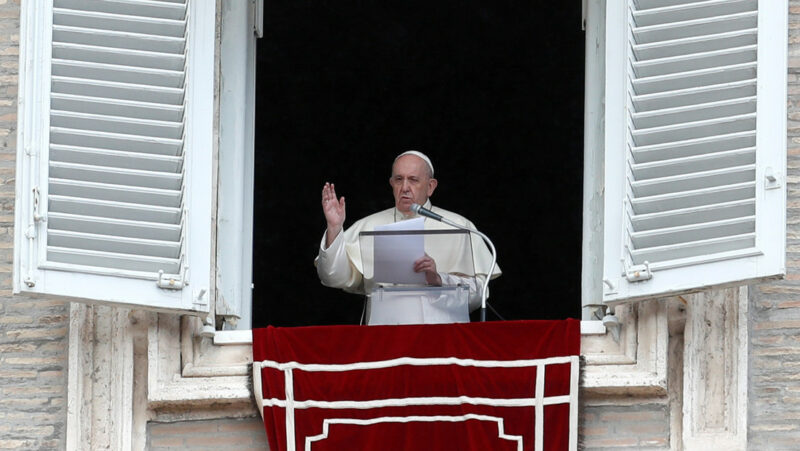 El papa Francisco asegura que la pandemia demostró que las “teorías mágicas” del capitalismo han fracasado