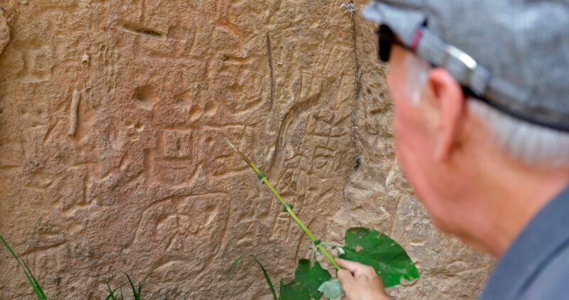 Video: Grabados en piedra hallados en Puebla revelan similitudes con pinturas rupestres en España