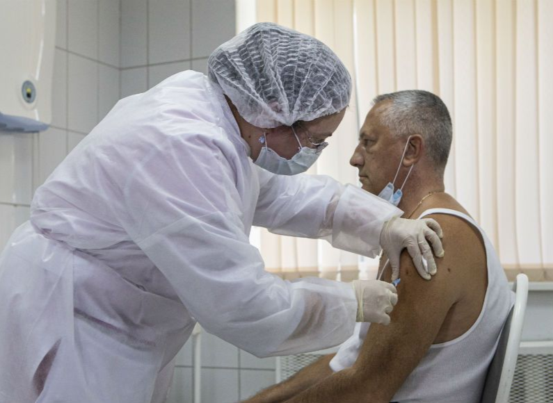 Rusia inicia la próxima semana la aplicación masiva de vacunas “Sputnik V” contra COVID-19