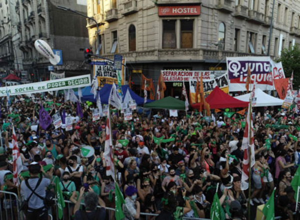 Argentina da luz verde a histórica ley del aborto