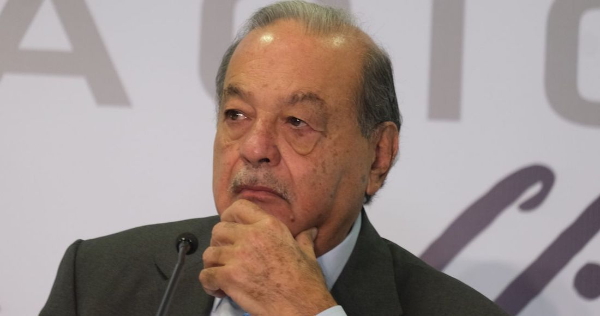 Carlos Slim también tiene COVID. Su hijo afirma que tiene síntomas leves y una semana de contagio
