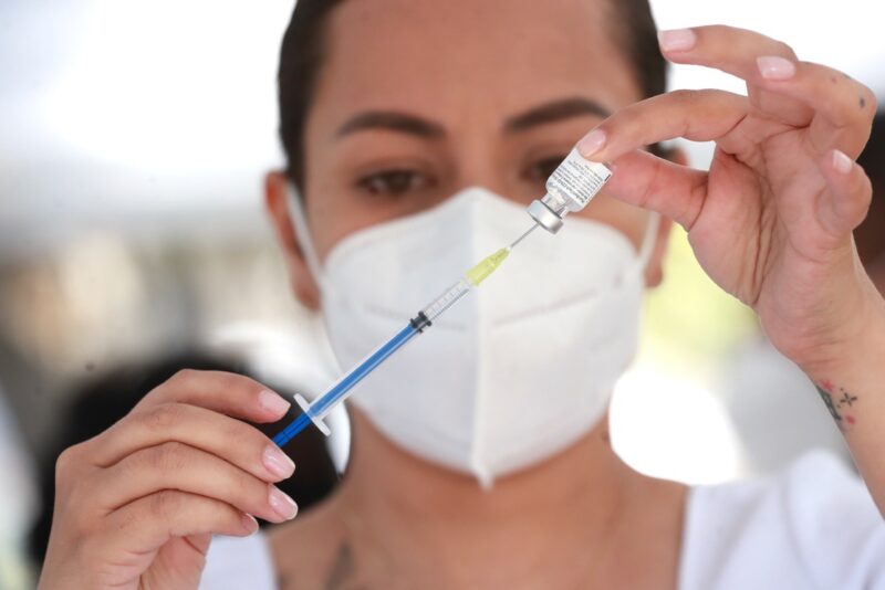 Semanalmente y hasta marzo, llegarán a México 400 mil dosis de vacunas Pfizer contra COVID-19, anuncia AMLO