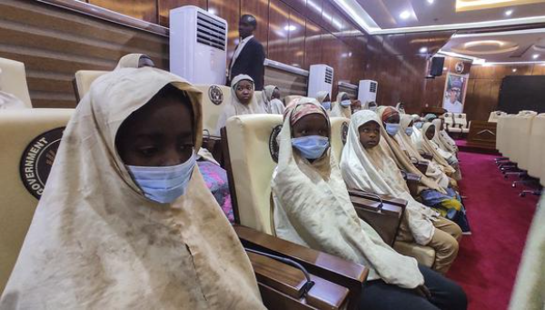 Liberan a las 279 niñas secuestradas el pasado viernes en un colegio de Nigeria