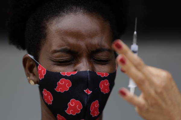 Brasil muestra falta de liderazgo para frenar repunte de pandemia: OPS