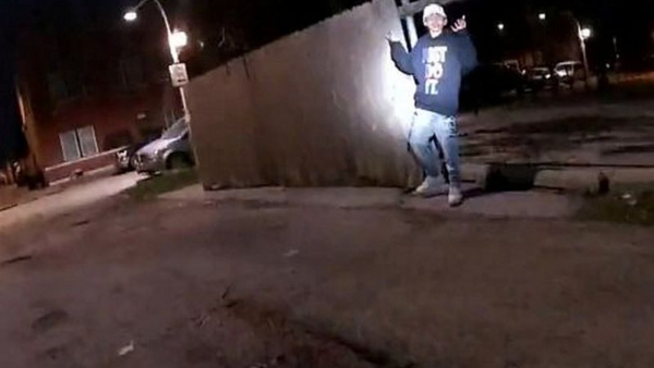 FUERTE VIDEO: Policía de Chicago mató a un niño latino cuando tenía las manos arriba