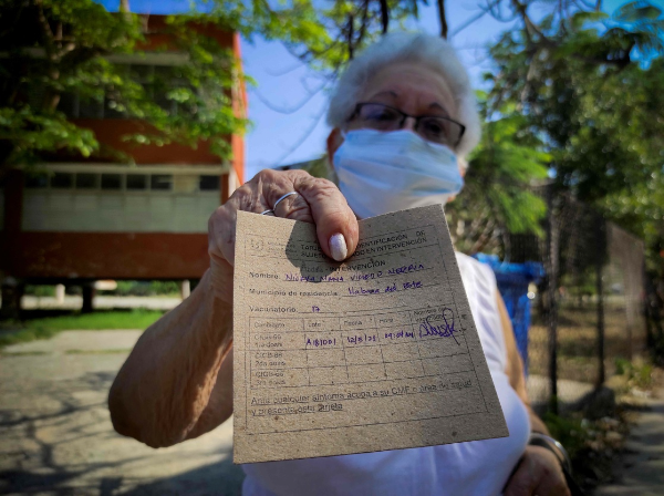 Un pinchazo” y listo: Cuba empieza inmunización contra COVID-19 con su propia vacuna