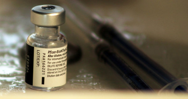 SRE: Pfizer pedirá autorización a Cofepris para vacunar a menores de 12 a 15 años