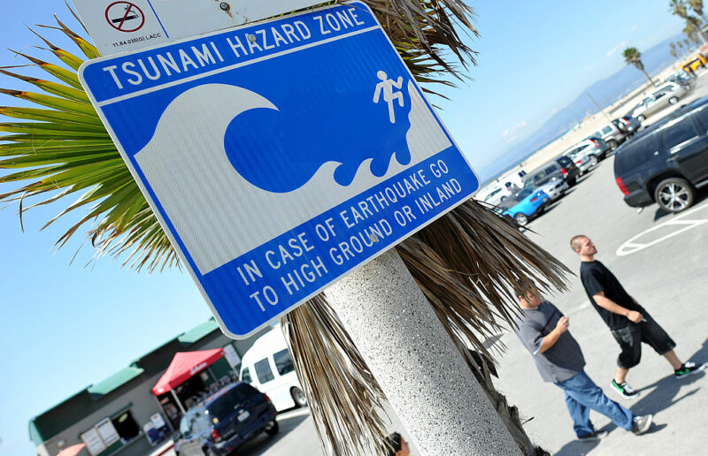 Enjambres sísmicos, temblores y posibles Tsunami en California