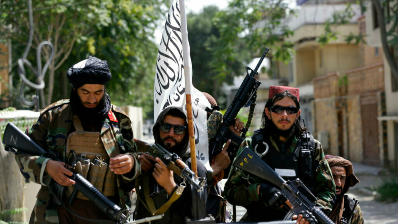La ONU dice que los talibanes están cazando a sus antiguos enemigos