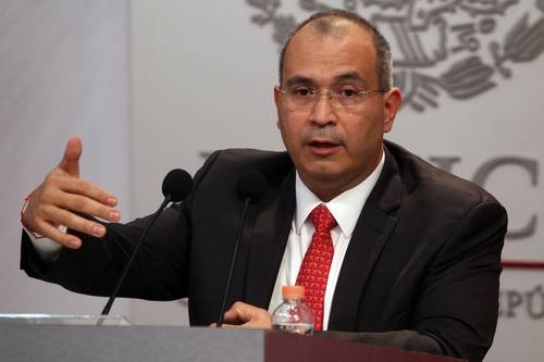 El ex director de Pemex, Carlos Treviño, fue citado este miércoles por un juez de Almoloya, acusado de recibir 4 millones de pesos para aprobar la reforma energética